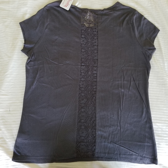 Lounge wear top - Picture 2 of 5